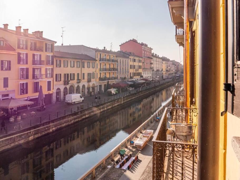 Romantic Flat On Navigli River By Easylife Mediolan Zewnętrze zdjęcie
