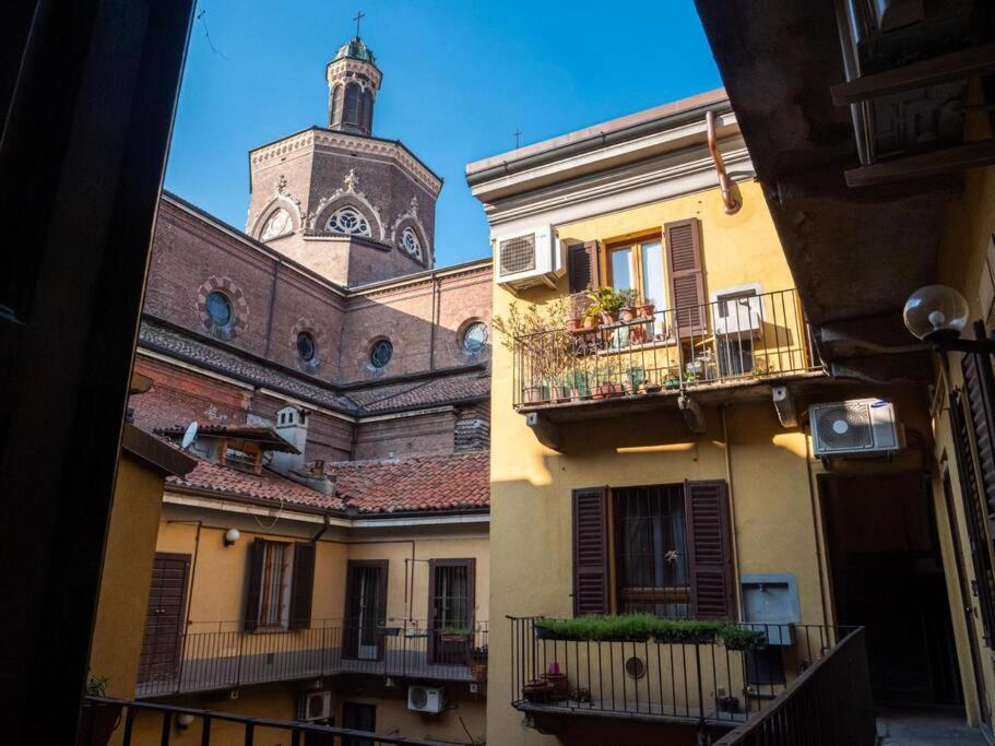 Romantic Flat On Navigli River By Easylife Mediolan Zewnętrze zdjęcie